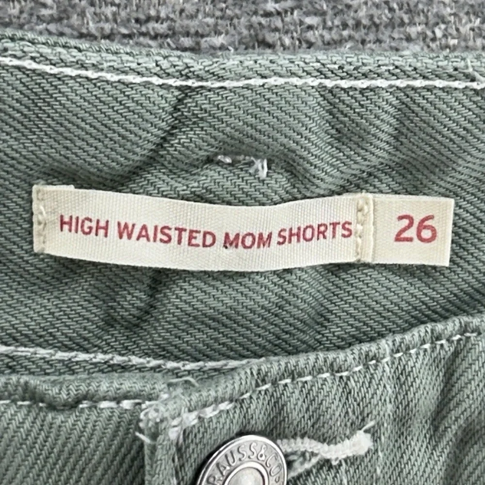 Levi's High Waist Mom Shorts Women Size 26 Green Casual Summer - Picture 4 of 9